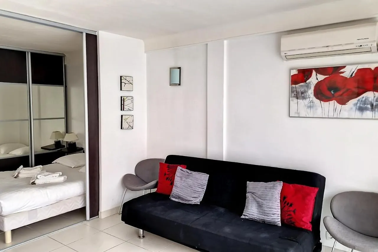 Henri Camille Real Estate - Rouaze - Studio 50M Croisette 戛纳 0*,